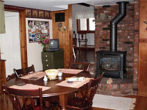 4th image of 89 East Ave