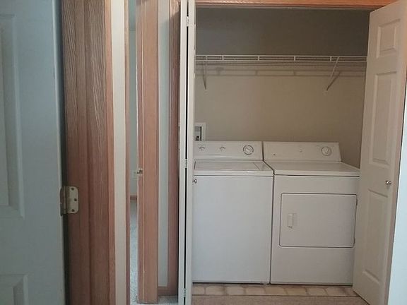 5th image of 3430 Lynn Ave