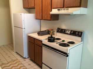 19128 Merriman Rd, Livonia, MI 48152