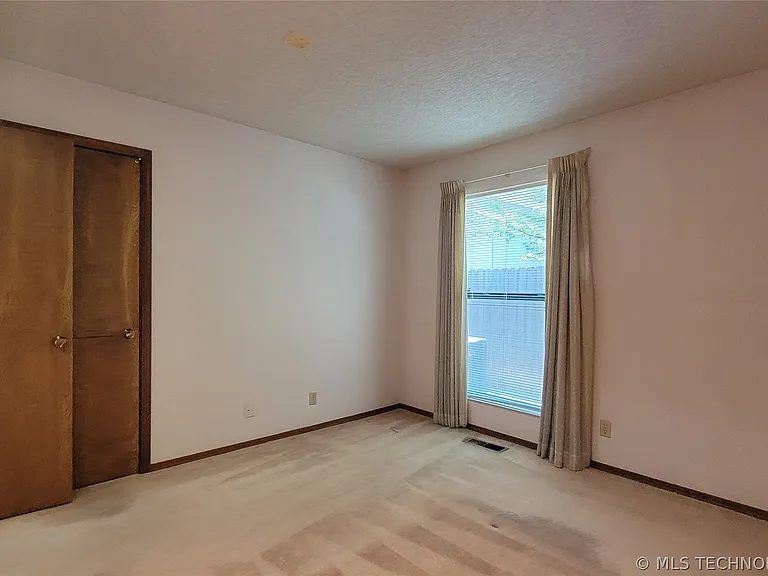 4027 E 82nd Pl — Photo 29