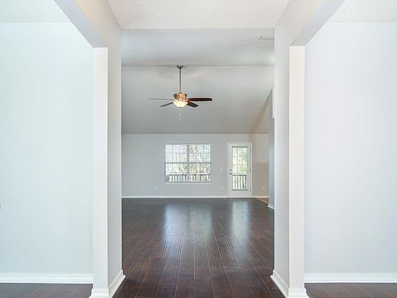 3rd image of 558 Shiloh Dr