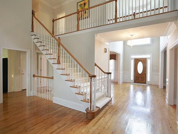 5th image of 1115 Seale Dr