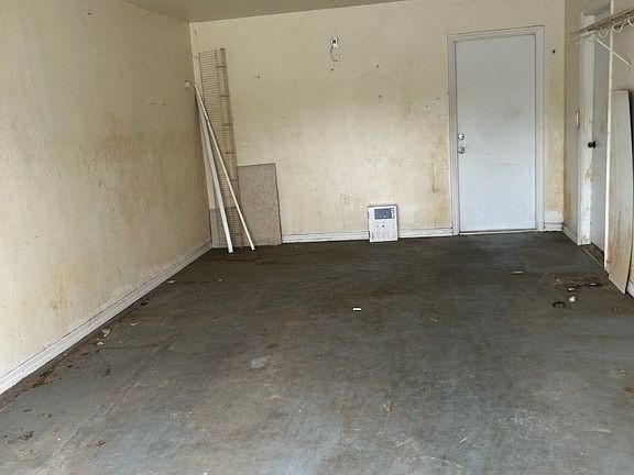 4th image of 3854 Washington Ave