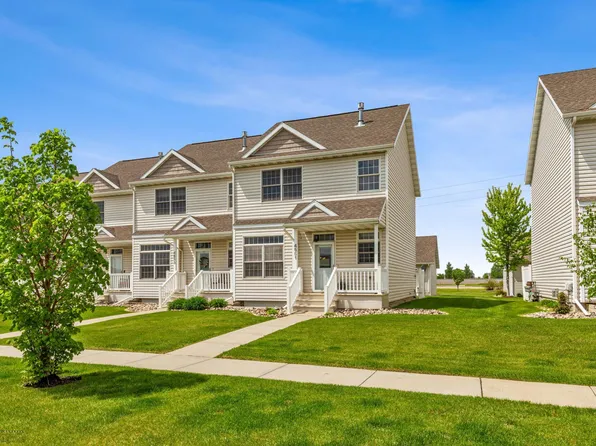 4551 44th St S, Fargo, ND 58104