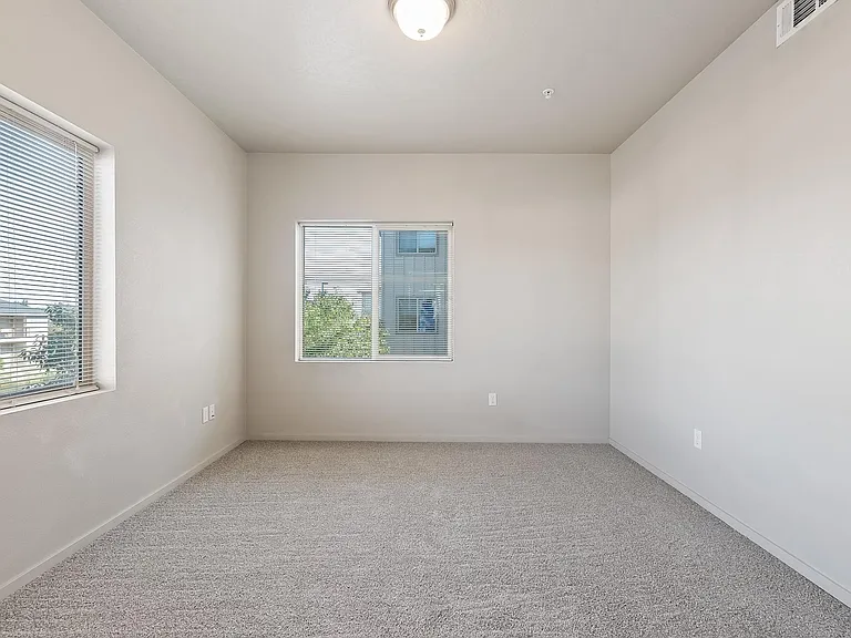 Aspen Creek Apartments — Photo 42
