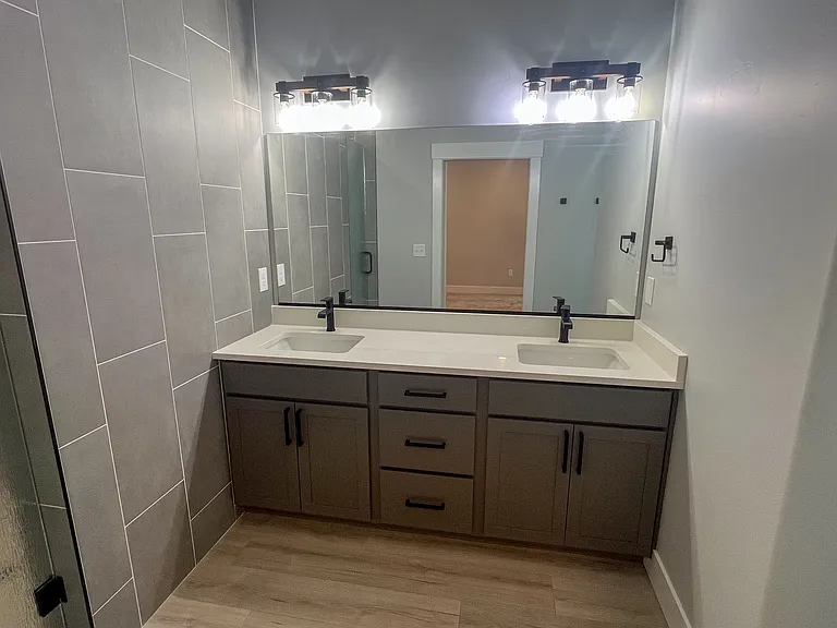 1204 W Dairy Farm Ln — Photo 5