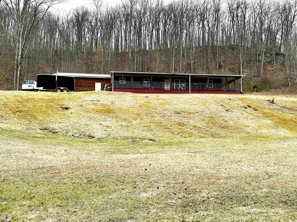 127 McCoy Branch Rd, Louisa, KY 41230