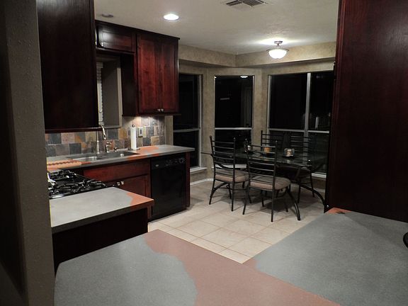 2nd image of 2124 Castle Dr