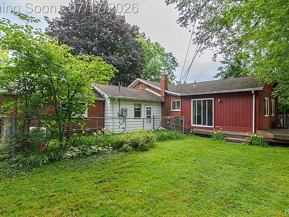 3rd image of 5511 Wright Dr