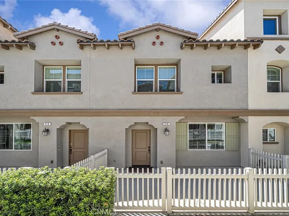 318 N Calvados Ave, Azusa, CA 91702
