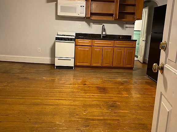2nd image of 4302 Osage Ave #3F