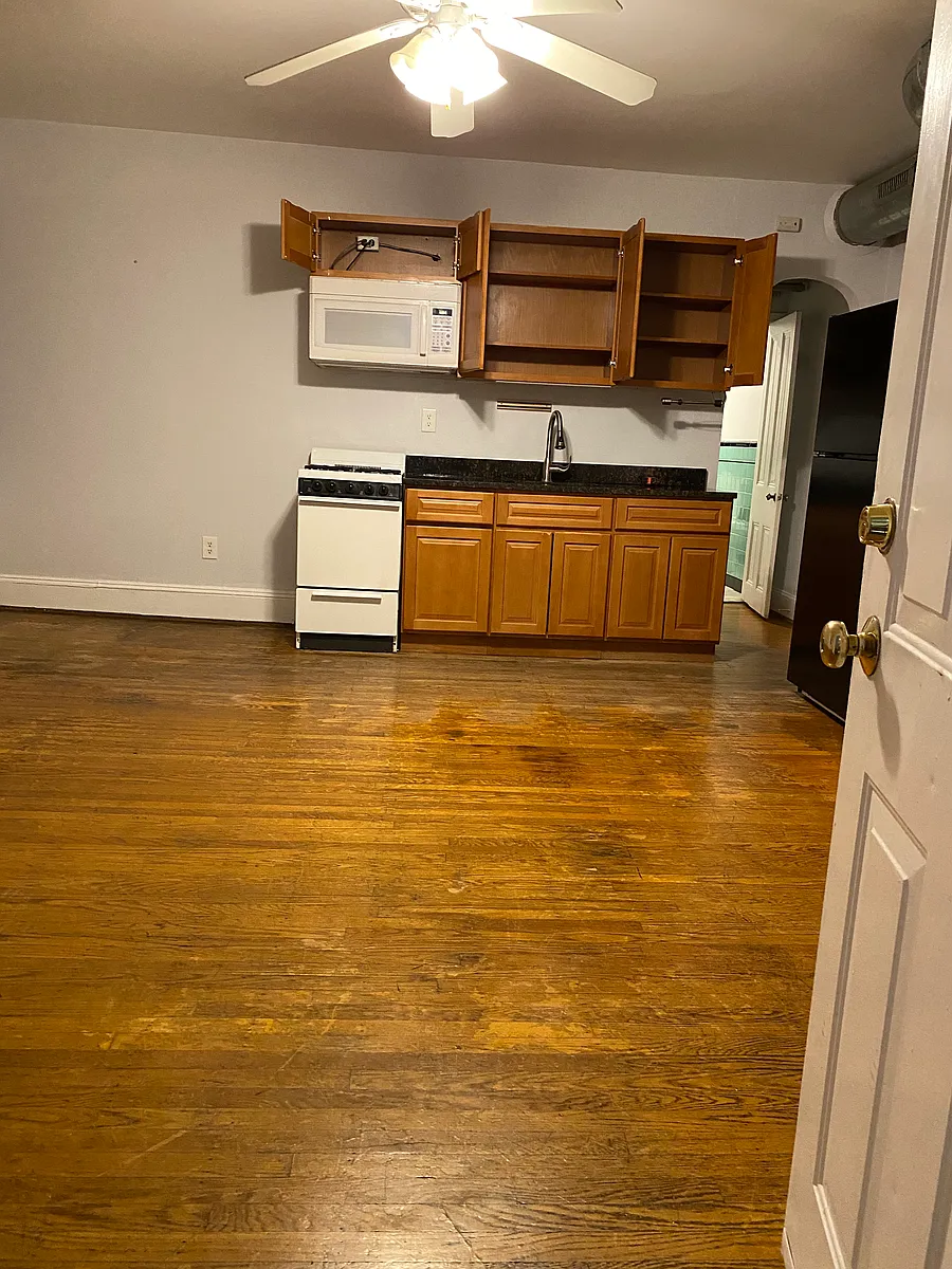 Building Photo - 4302 Osage Ave #3F
