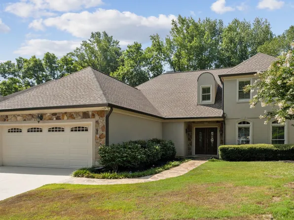 2555 The Fifth Fairway, Roswell, GA 30076