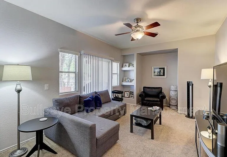 15042 N 142nd Ln — Photo 7