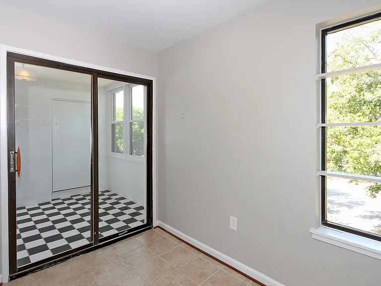 9647 Whiteacre Rd #B3 — Photo 15