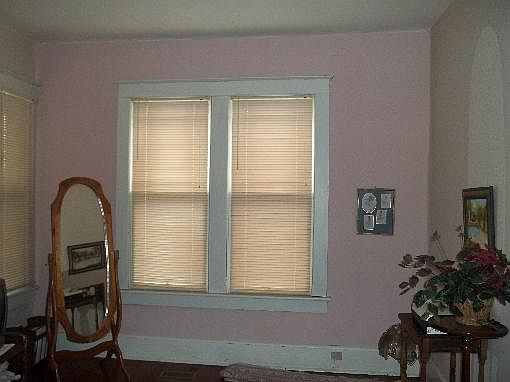 5th image of 105 Park Ave S