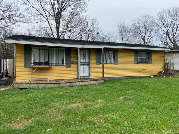 5492 Mendel Berger Dr, Flint, MI 48505