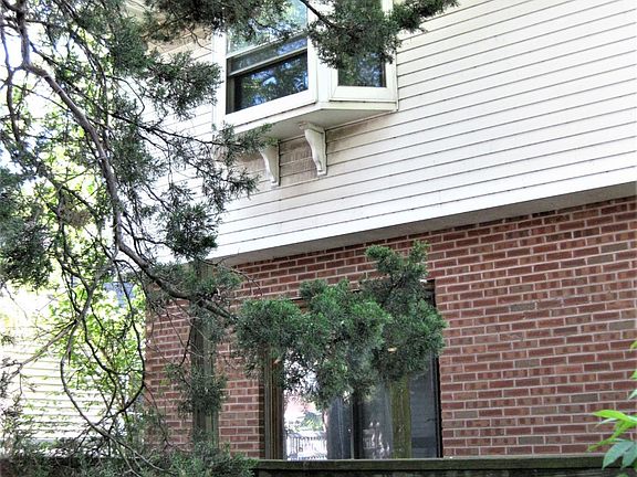 5th image of 1511 Parkview Ave