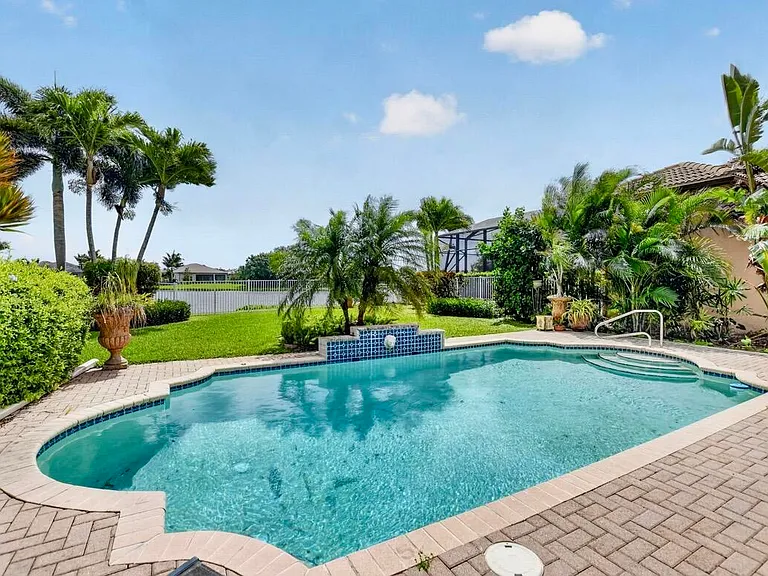 7879 Monarch Ct — Photo 47