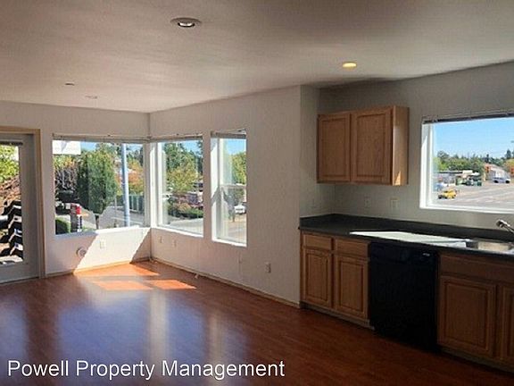 2nd image of 13505 Ambaum Blvd SW Unit 204
