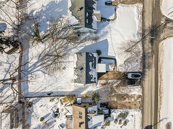3rd image of 250 Horning Rd