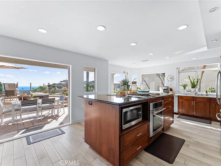 85 Palm Beach Ct — Photo 18