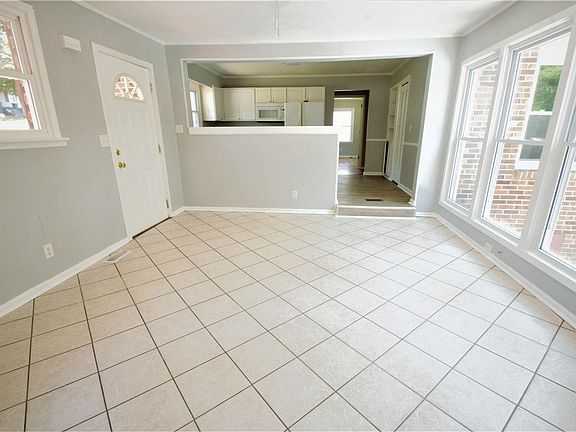 5th image of 541 Charleston Ave
