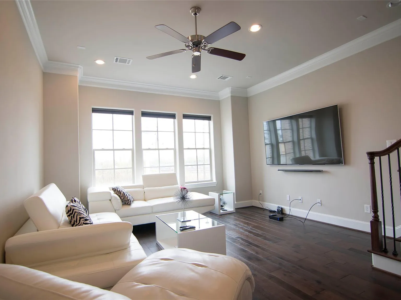 2 bed, 2.5 bath, 1396 sqft, $2,300 — Photo 4