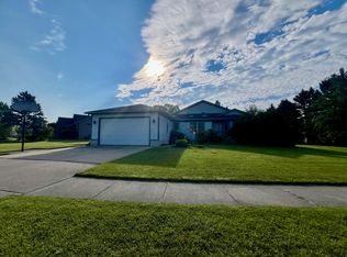 5195 Runnymede Dr, Holt, MI 48842
