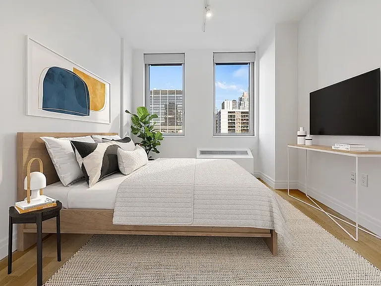 550 W 54th St #1721 — Photo 2