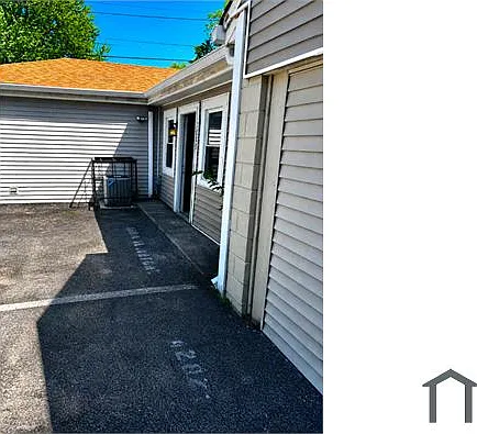 1009 N Gladstone Ave — Photo 11