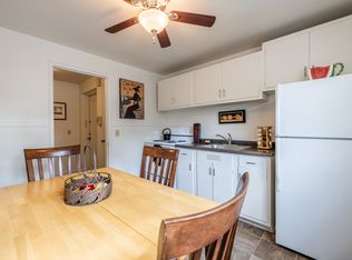 Elmwood Manor Apartments & Townhomes, Rochester, NY 14620