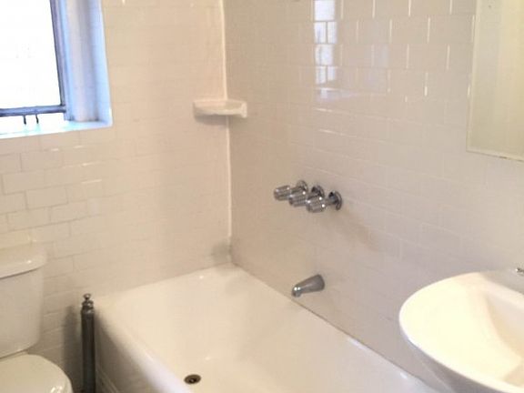 4th image of 12 Pinehurst Ave APT 6A