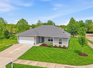 5621 Geyser Blvd, Columbia, MO 65202