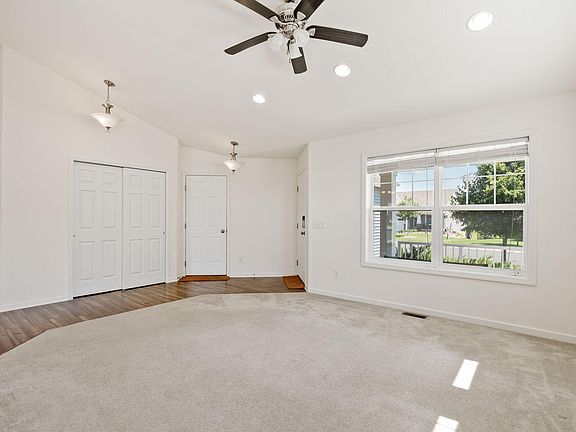 4th image of 1152 138th St E