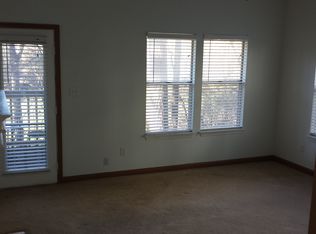601 Ivy Green Ln, Marietta, GA 30067