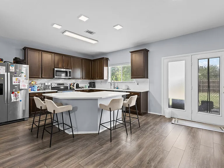 7010 Big Bend Ln — Photo 5