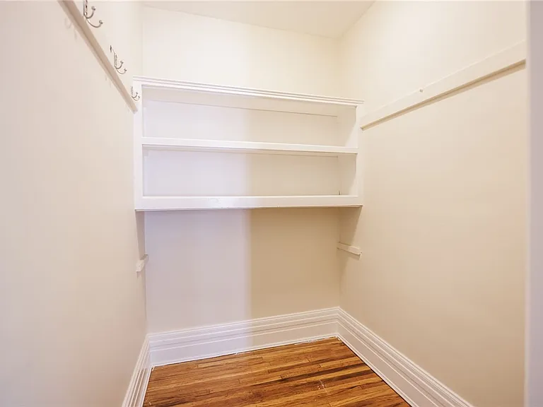 326 Barrington St #2 — Photo 36
