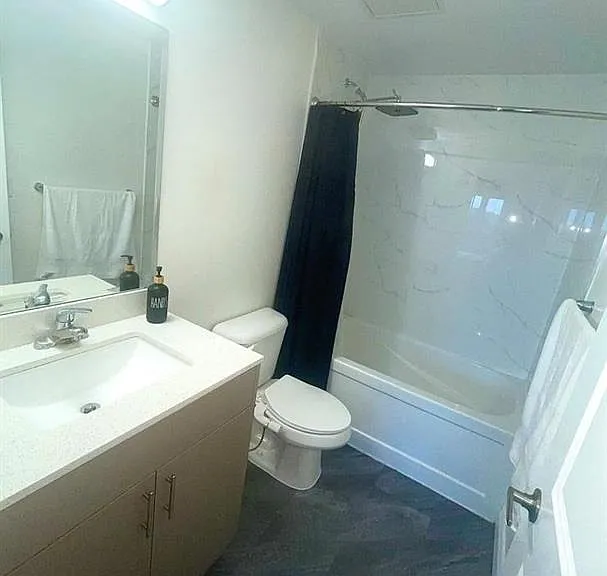 1611 Banwell Rd #315 — Photo 9