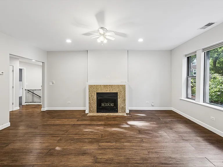 6829 N Lakewood Ave #1 — Photo 4