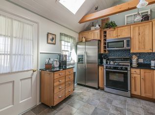 12 Harris Ave, Warren, RI 02885