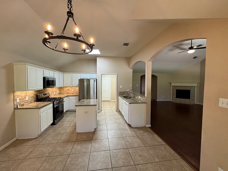 410 Ridgeview Trl