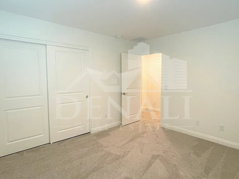 242 N Sunrise — Photo 25