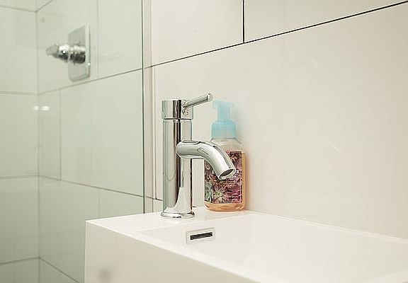 4th image of 138 Ludlow St #10