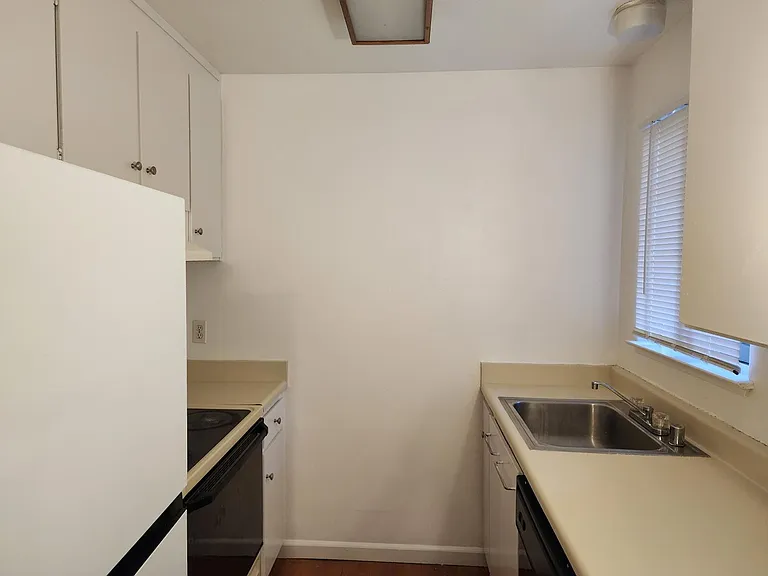 Layout of the Kitchen - Window overlooking the park