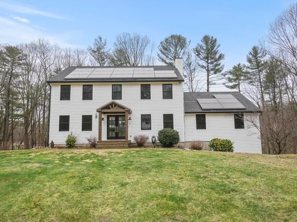 4 Arrowhead Dr, Oxford, MA 01540