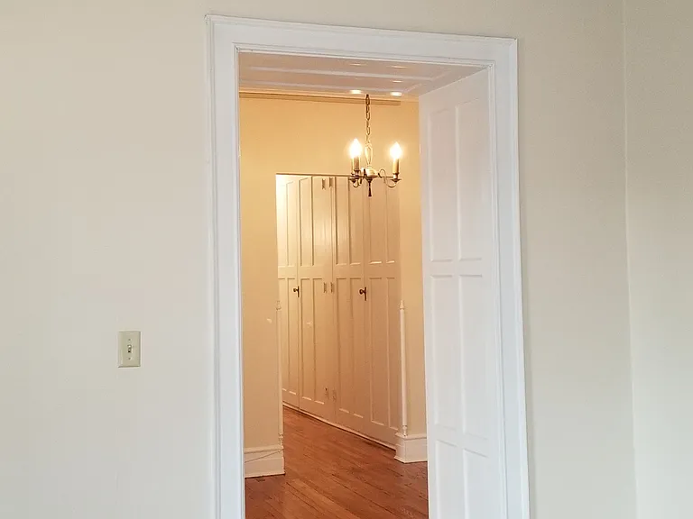 St. James Court Historic Apartments — Photo 23
