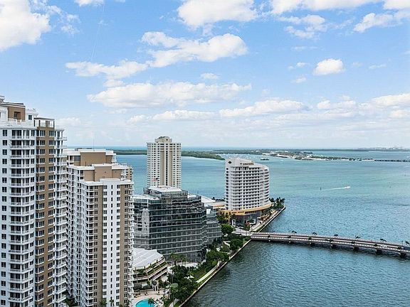 4th image of 465 Brickell Avenue #2706