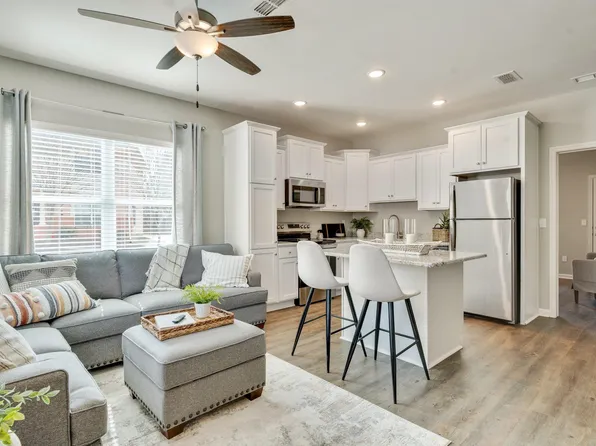 1970 Greencastle Ln #704, Tallahassee, FL 32304