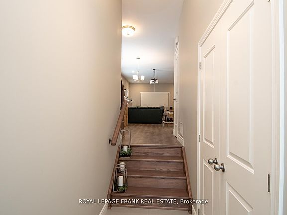 5th image of 58 Vipond Rd